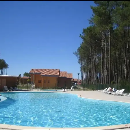 Chalet*** Confort A 5 Km De La * Bias (Landes)